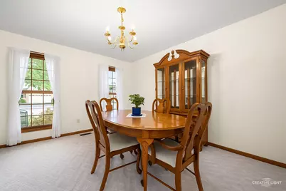 135 Chesterfield Drive, Oswego, IL 60543 - Photo 5