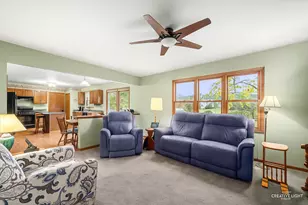 135 Chesterfield Dr, Oswego, IL 60543 - Photo 7