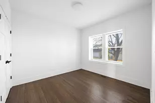 3752 W Roscoe St, Chicago, IL 60618 - Photo 9