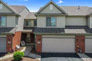 8261 Pecan Pl, Frankfort, IL 60423 - Photo 1