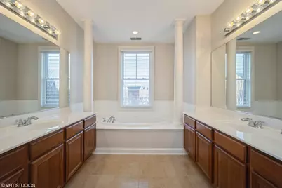 [Address not provided], Glenview, IL 60026 - Photo 15