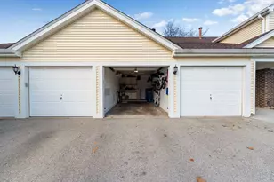 748 Sterling Ct, Bartlett, IL 60103 - Photo 25