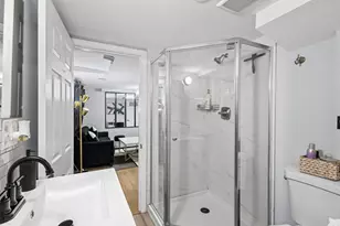 4249 N Central Park Ave, Chicago, IL 60618 - Photo 29