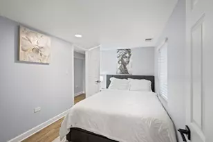 4249 N Central Park Ave, Chicago, IL 60618 - Photo 27