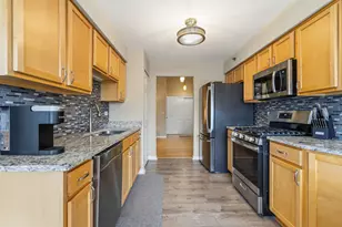 6970 Heritage Cir, Orland Park, IL 60462 - Photo 11