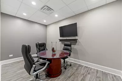 850 S McHenry Avenue #B, Crystal Lake, IL 60014 - Photo 9