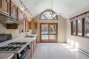 15340 Maple Dr, Oak Forest, IL 60452 - Photo 3