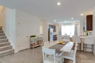 1017 Atterberg Rd, South Elgin, IL 60177 - Photo 9