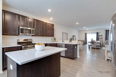 1017 Atterberg Road, South Elgin, IL 60177 - Photo 3