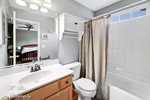 3434 Blue Ridge Dr, Carpentersville, IL 60110 - Photo 9