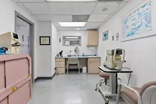 2719 W Peterson Ave, Chicago, IL 60659 - Photo 5