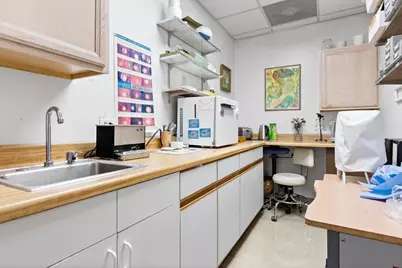 2719 W Peterson Avenue, Chicago, IL 60659 - Photo 11