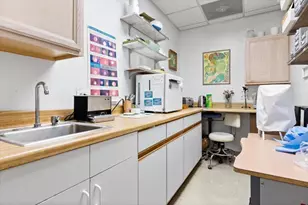 2719 W Peterson Ave, Chicago, IL 60659 - Photo 11