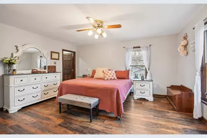 404 E Benton Street, Morris, IL 60450 - Photo 17