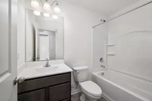 3758 Bissel Dr, Yorkville, IL 60560 - Photo 3