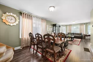 3118 N 76th Ct, Elmwood Park, IL 60707 - Photo 5