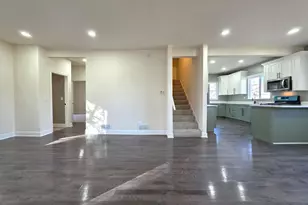 286 Hamilton Ave, Elgin, IL 60123 - Photo 3