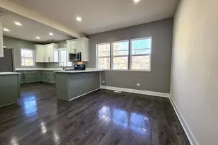 286 Hamilton Ave, Elgin, IL 60123 - Photo 5