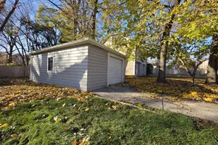 286 Hamilton Ave, Elgin, IL 60123 - Photo 25