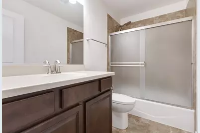 361 Fieldstone Drive, Woodstock, IL 60098 - Photo 23