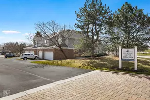 1233 S Parkside Dr, Palatine, IL 60067 - Photo 1