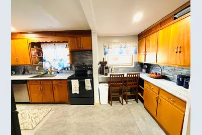 816 E Elm Street, Hoopeston, IL 60942 - Photo 11