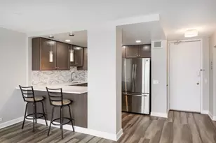 5445 N Sheridan Rd, Chicago, IL 60640 - Photo 5