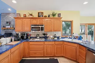 1575 Benton St, Crete, IL 60417 - Photo 23