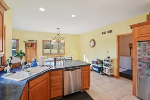 1575 Benton St, Crete, IL 60417 - Photo 21