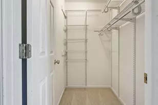 8 Burgundy Ct, Bloomington, IL 61704 - Photo 49