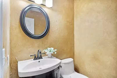 8 Burgundy Court, Bloomington, IL 61704 - Photo 37