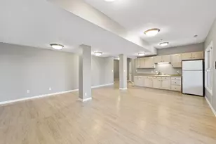 8 Burgundy Ct, Bloomington, IL 61704 - Photo 57