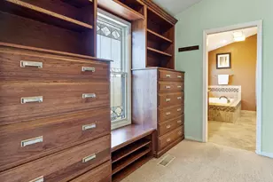 8 Burgundy Ct, Bloomington, IL 61704 - Photo 41