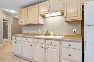 8 Burgundy Ct, Bloomington, IL 61704 - Photo 59