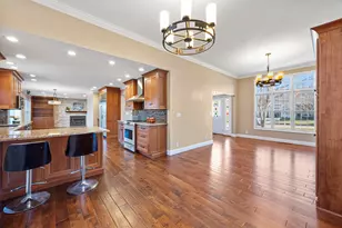 8 Burgundy Ct, Bloomington, IL 61704 - Photo 17