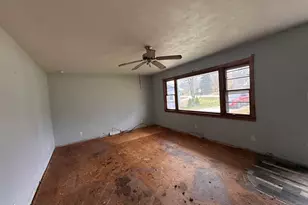 912 Chicago Ave, Dixon, IL 61021 - Photo 3