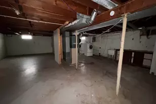 912 Chicago Ave, Dixon, IL 61021 - Photo 13