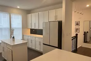 522 Wolverine Dr, Aurora, IL 60502 - Photo 5