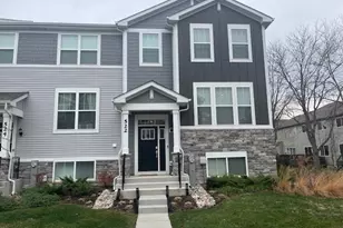 522 Wolverine Dr, Aurora, IL 60502 - Photo 1