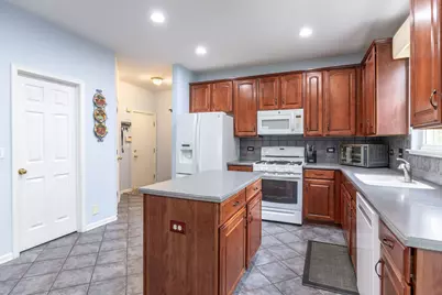 2566 Rourke Drive, Aurora, IL 60503 - Photo 3