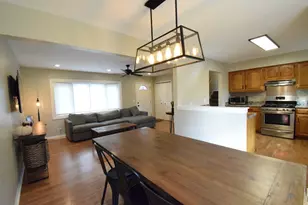 1919 Moore Ave, Saint Charles, IL 60174 - Photo 5