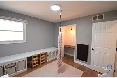 1919 Moore Avenue, Saint Charles, IL 60174 - Photo 13