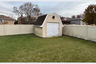 18539 Country Lane, Lansing, IL 60438 - Photo 5