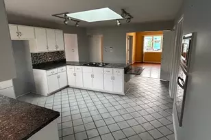 18539 Country Ln, Lansing, IL 60438 - Photo 7