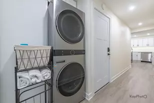 6612 W 64th Pl, Chicago, IL 60638 - Photo 13