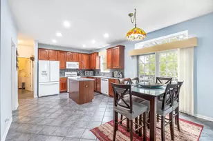 2566 Rourke Dr, Aurora, IL 60503 - Photo 5