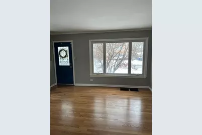 9562 S Bensley Avenue, Chicago, IL 60617 - Photo 3