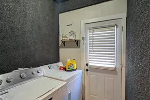 1128 St Vincent Ave, Lasalle, IL 61301 - Photo 9