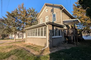 1128 St Vincent Ave, Lasalle, IL 61301 - Photo 33