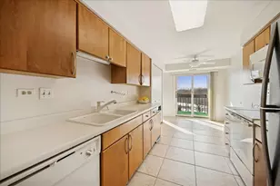 1721 Mission Hills Rd, Northbrook, IL 60062 - Photo 9